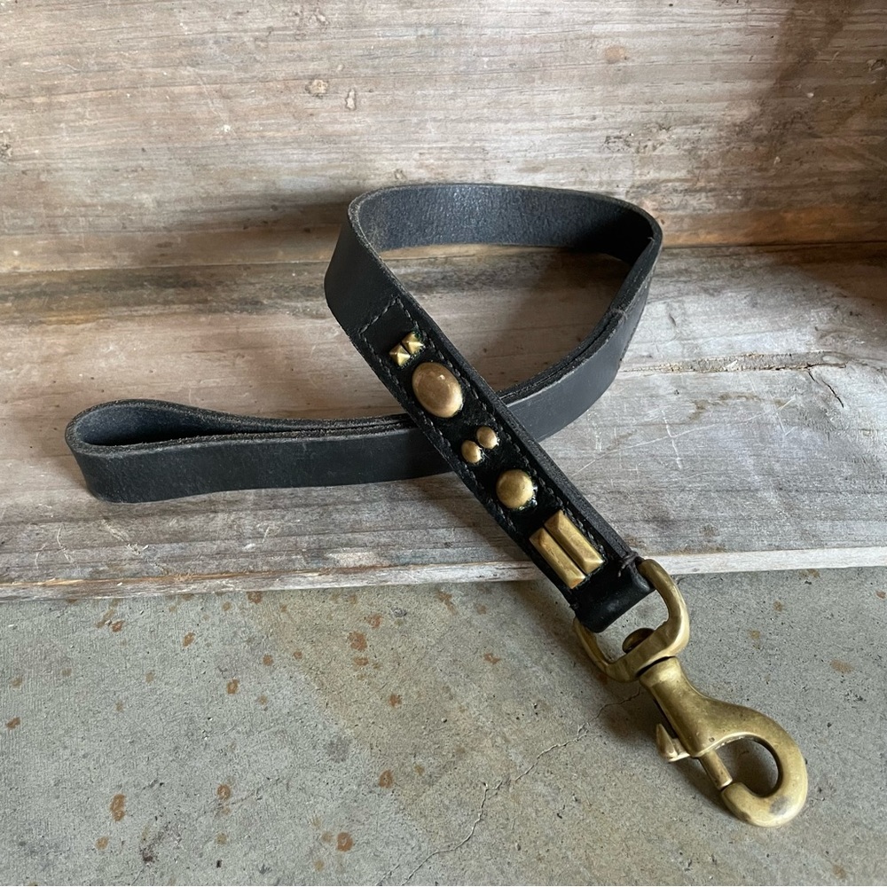 Heavy Duty Leather Short Dog Leash with Brass Studs and Swivel Snap